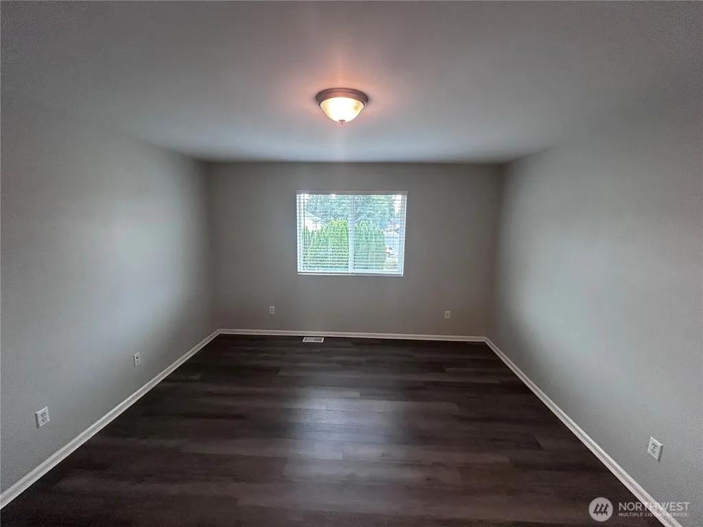 1218 32nd Street NE Auburn WA 98002