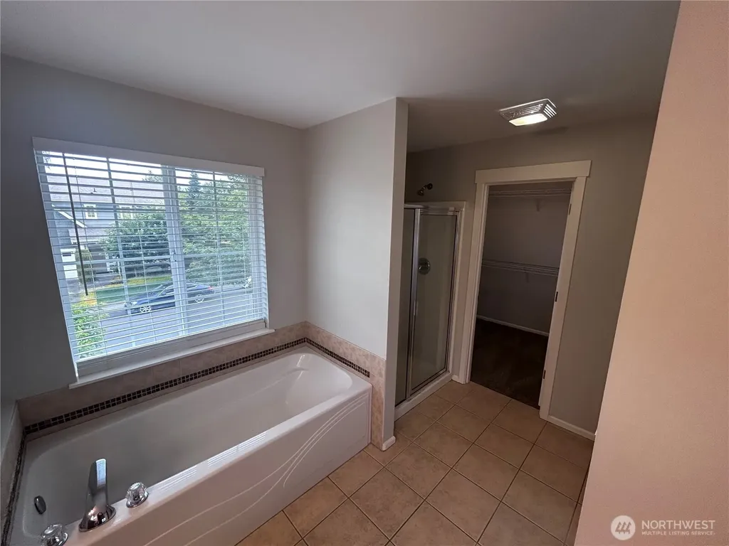 1218 32nd Street NE Auburn WA 98002