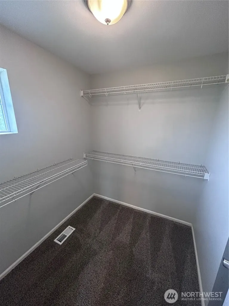 1218 32nd Street NE Auburn WA 98002