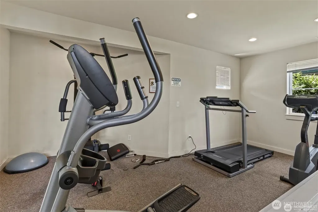 6707 S 239th Street Kent WA 98032