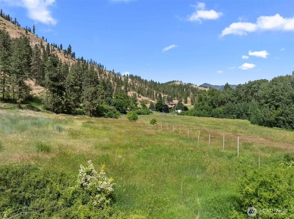 82 Karl Downs Lane Cashmere WA 98815