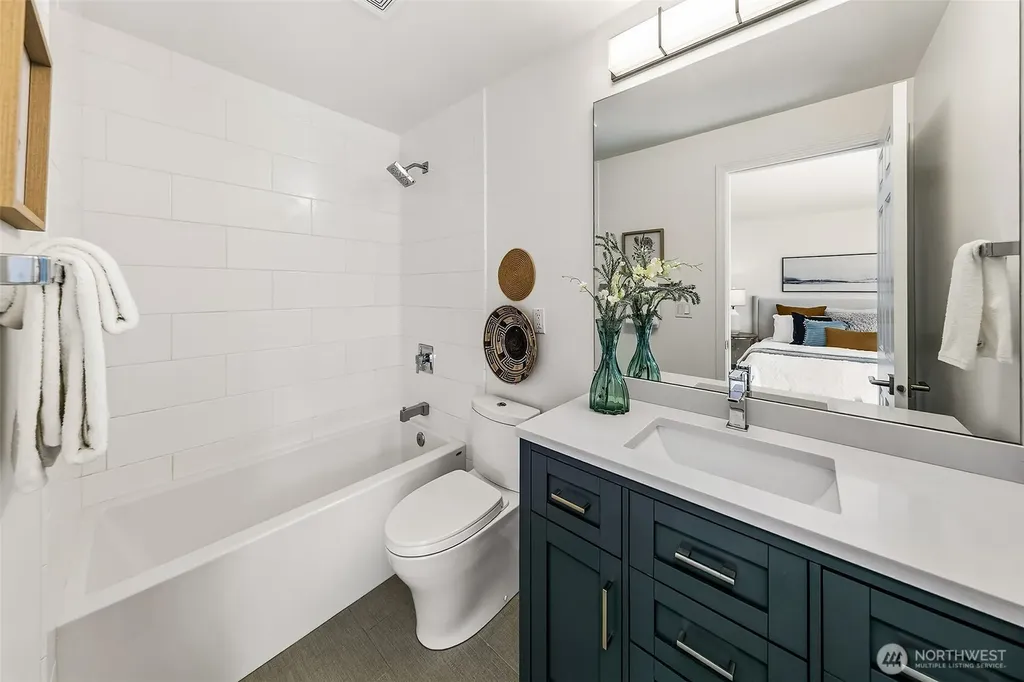 1426 18th Avenue Seattle WA 98122