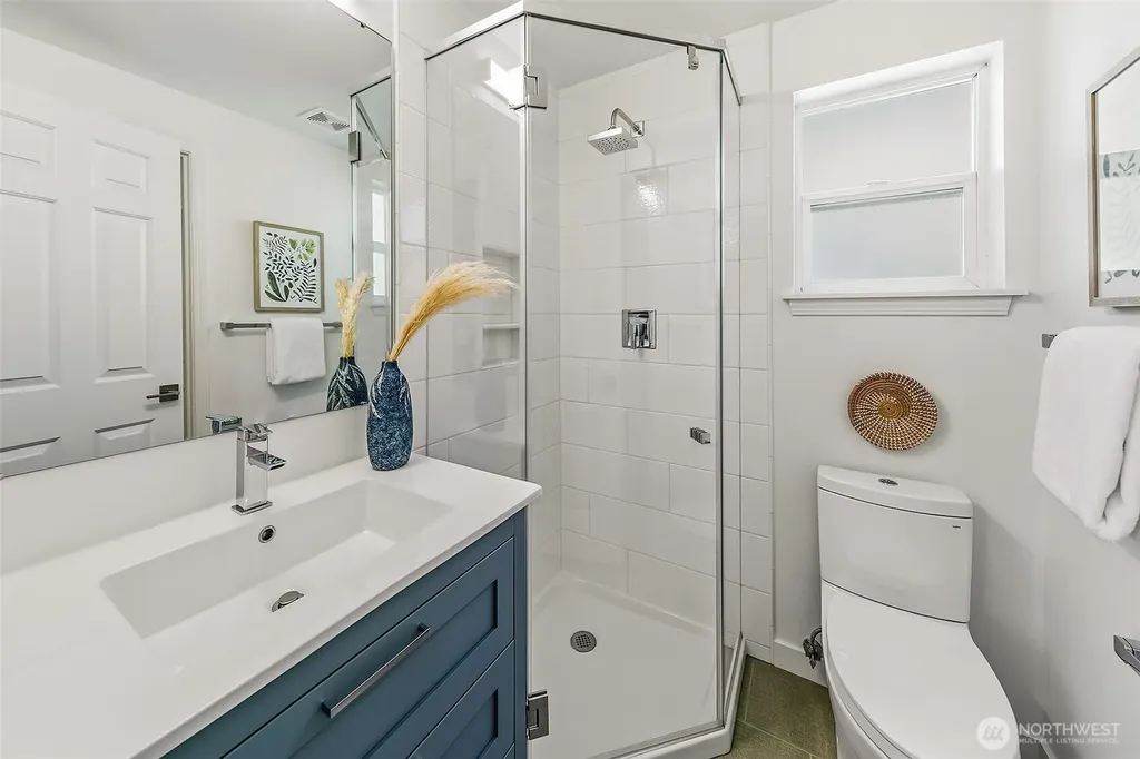 1426 18th Avenue Seattle WA 98122