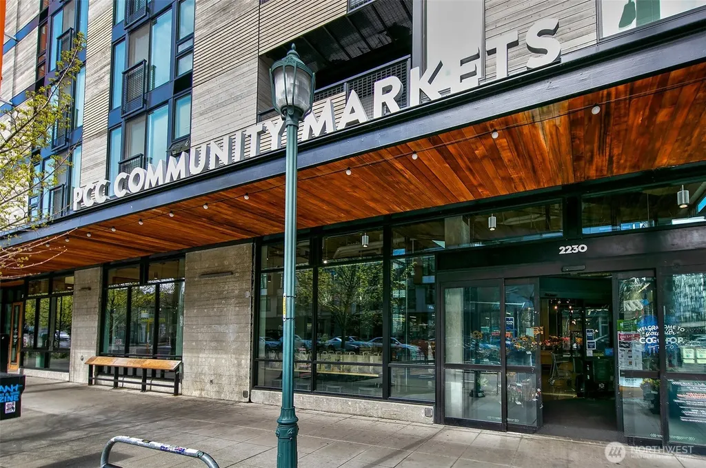 1426 18th Avenue Seattle WA 98122