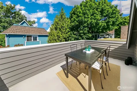 1426 18th Avenue Seattle WA 98122