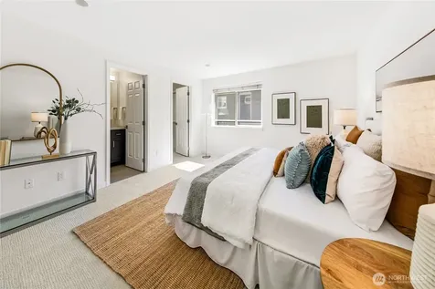 1426 18th Avenue Seattle WA 98122