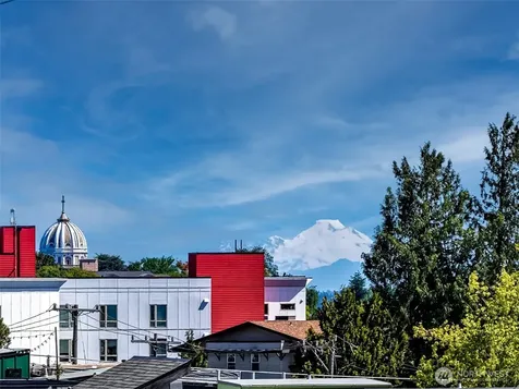 1426 18th Avenue Seattle WA 98122