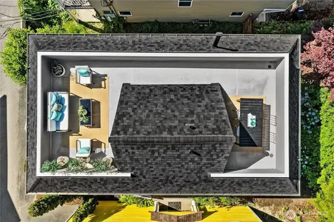 1426 18th Avenue Seattle WA 98122