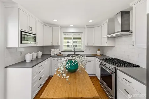 1426 18th Avenue Seattle WA 98122