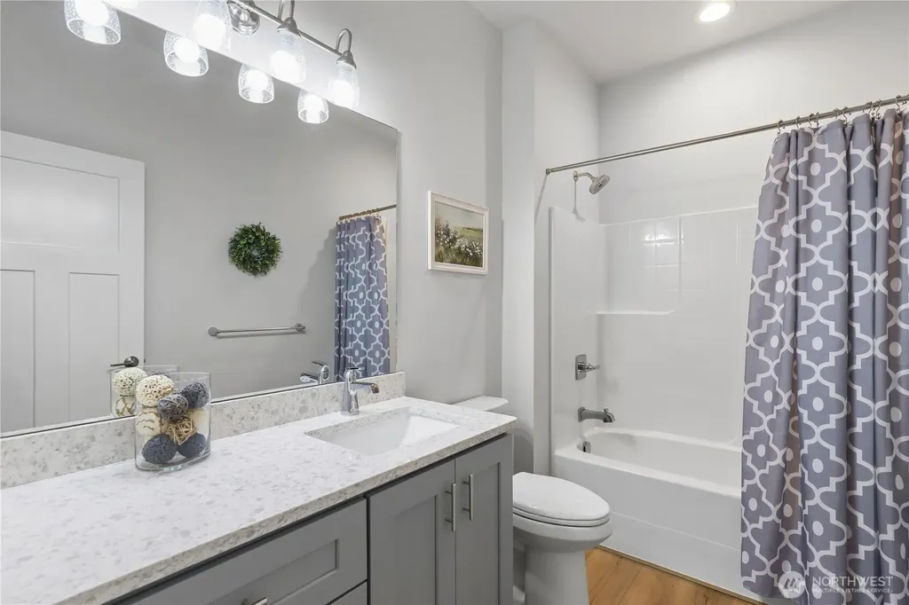 10135 Albany Park Lane SW Rochester WA 98579