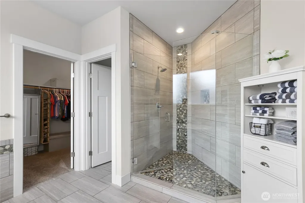 10135 Albany Park Lane SW Rochester WA 98579