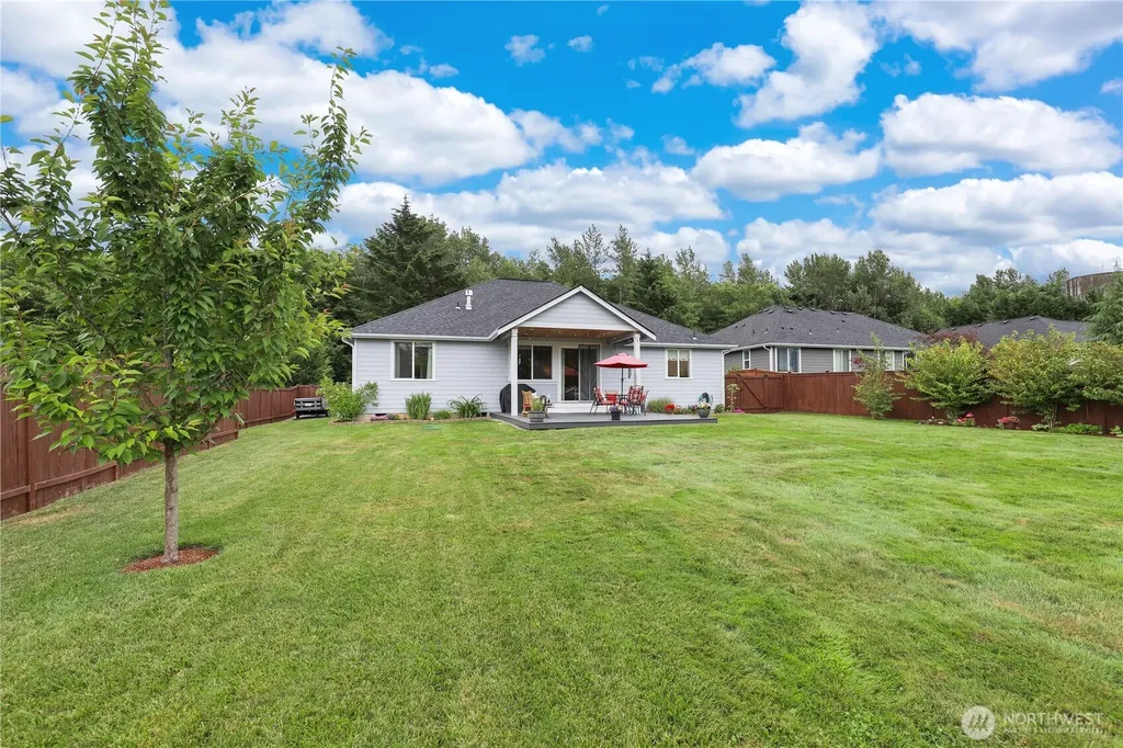 10135 Albany Park Lane SW Rochester WA 98579
