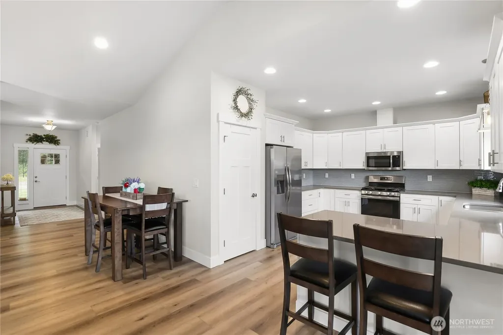 10135 Albany Park Lane SW Rochester WA 98579