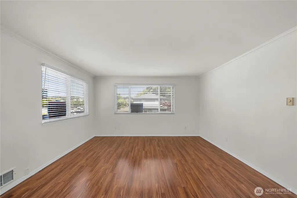 809 N 6th Street Renton WA 98057