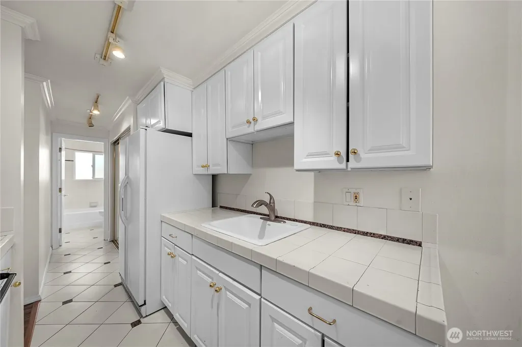 809 N 6th Street Renton WA 98057