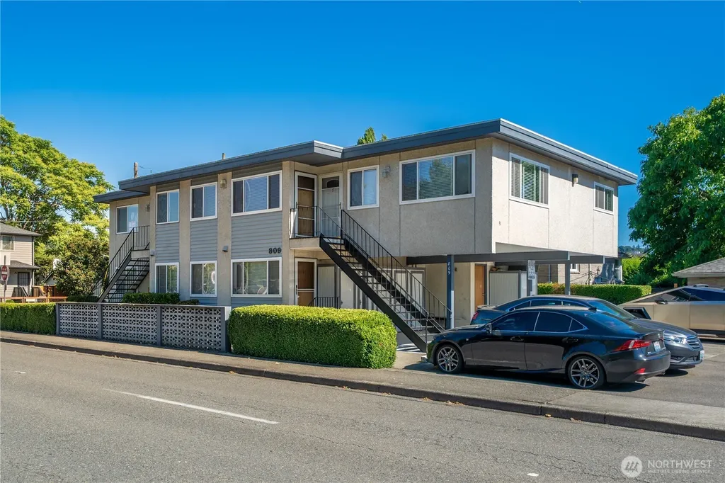 809 N 6th Street Renton WA 98057