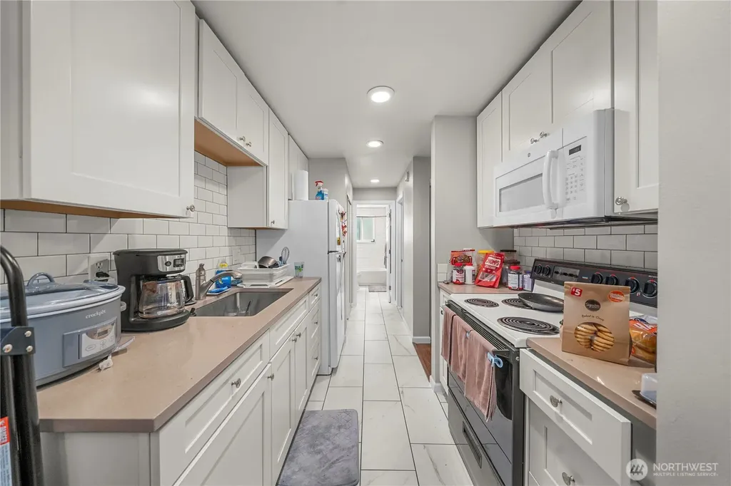 809 N 6th Street Renton WA 98057