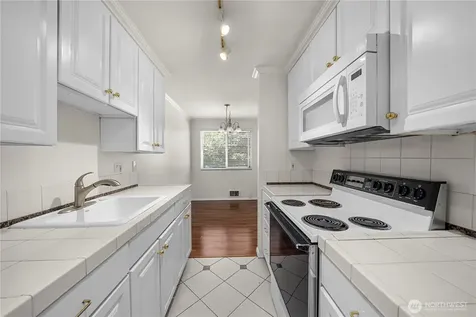 809 N 6th Street Renton WA 98057