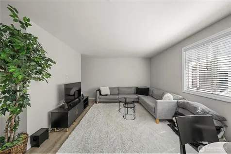 809 N 6th Street Renton WA 98057