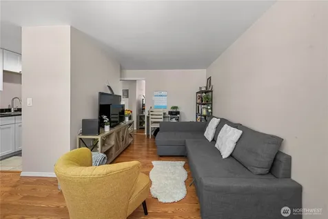 809 N 6th Street Renton WA 98057