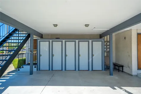 809 N 6th Street Renton WA 98057