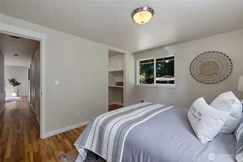 1622 SW 350th Street Federal Way WA 98023