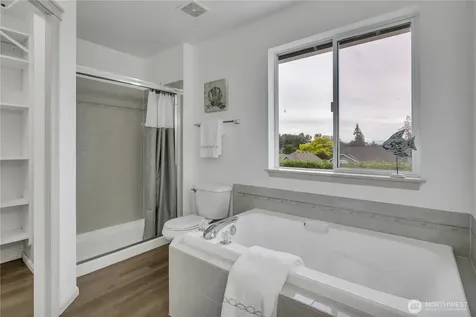 11746 SE 268th Street Kent WA 98030