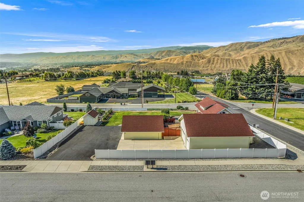 800 Autumn Crest Drive Wenatchee WA 98801
