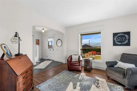 800 Autumn Crest Drive Wenatchee WA 98801