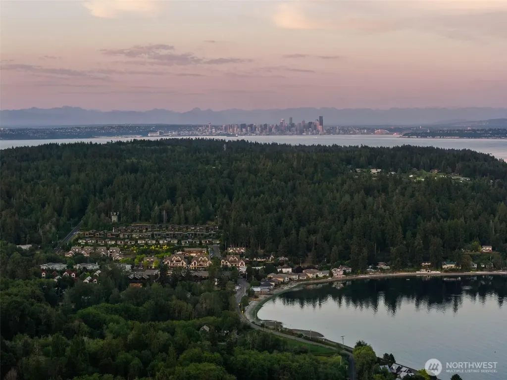 4456 Pinto Court NE Bainbridge Island WA 98110