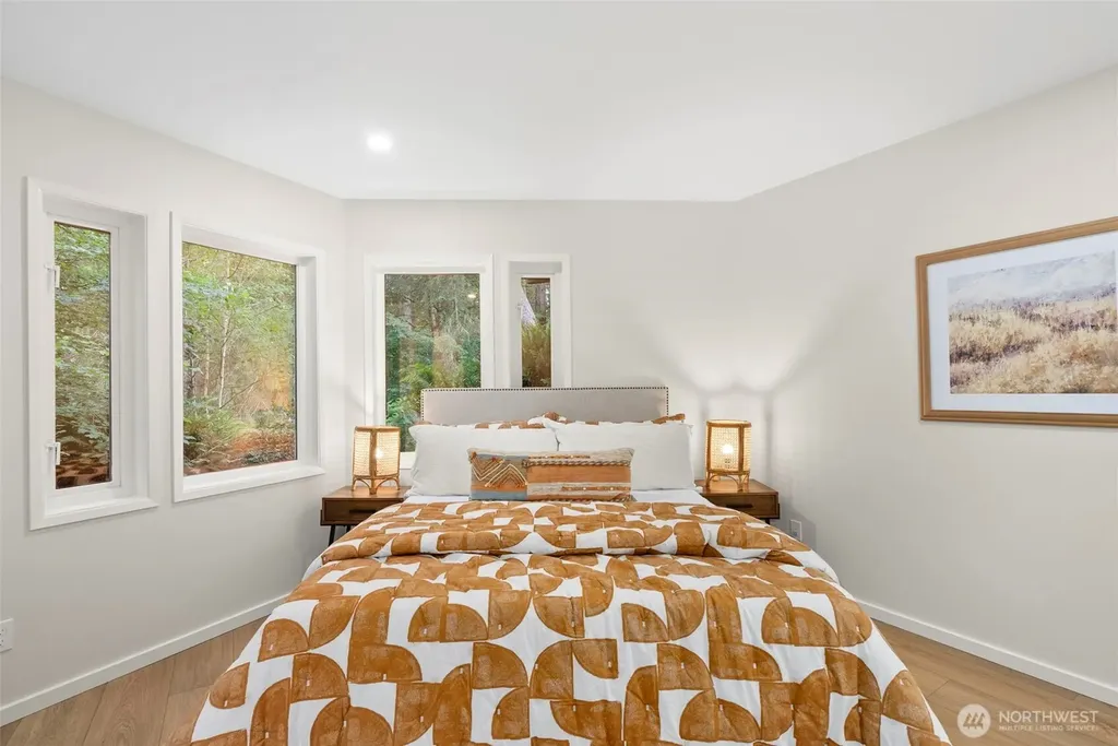 4456 Pinto Court NE Bainbridge Island WA 98110