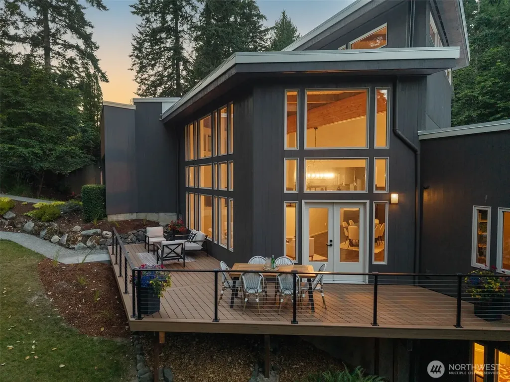 4456 Pinto Court NE Bainbridge Island WA 98110