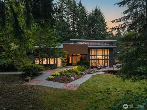 4456 Pinto Court NE Bainbridge Island WA 98110