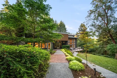 4456 Pinto Court NE Bainbridge Island WA 98110