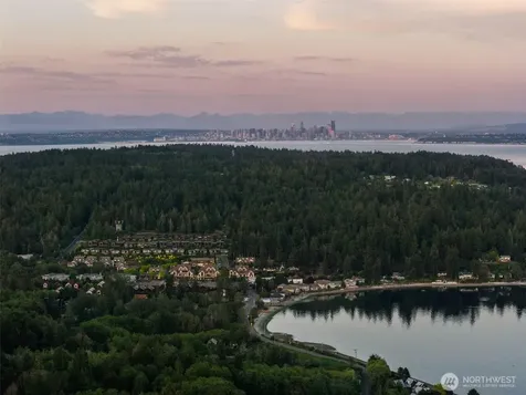 4456 Pinto Court NE Bainbridge Island WA 98110