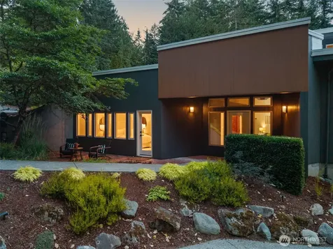 4456 Pinto Court NE Bainbridge Island WA 98110