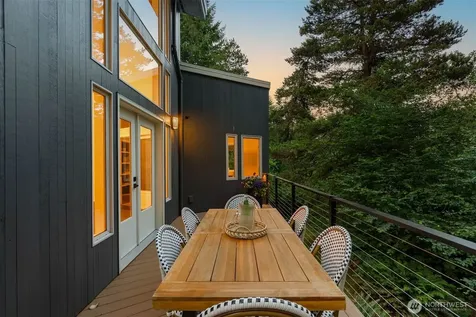 4456 Pinto Court NE Bainbridge Island WA 98110