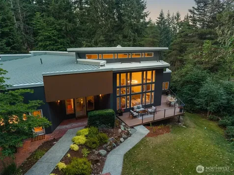 4456 Pinto Court NE Bainbridge Island WA 98110
