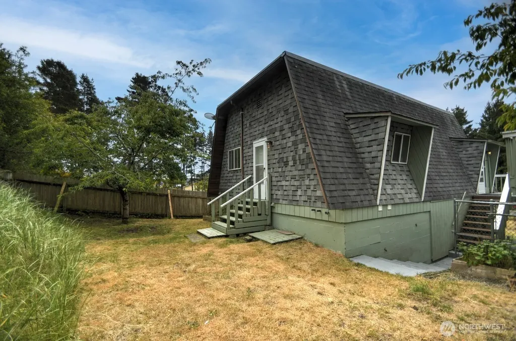 912 Surf Street Westport WA 98595