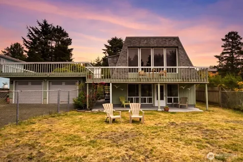 912 Surf Street Westport WA 98595