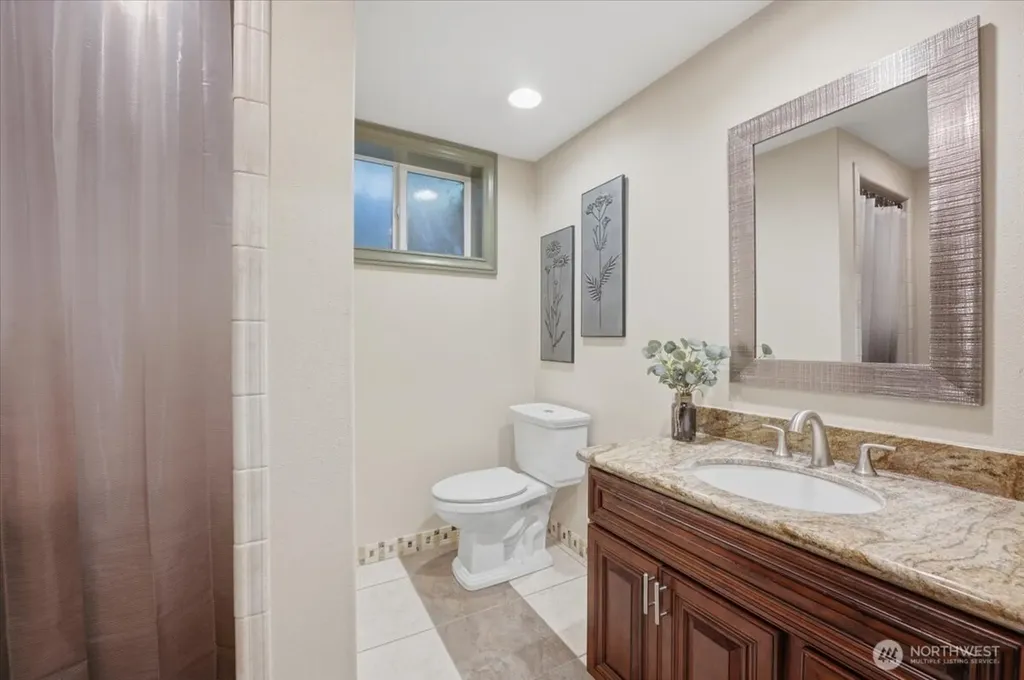 1024 Crestwood Lane Fircrest WA 98466