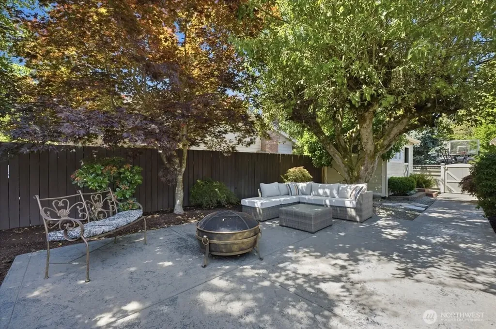 1024 Crestwood Lane Fircrest WA 98466