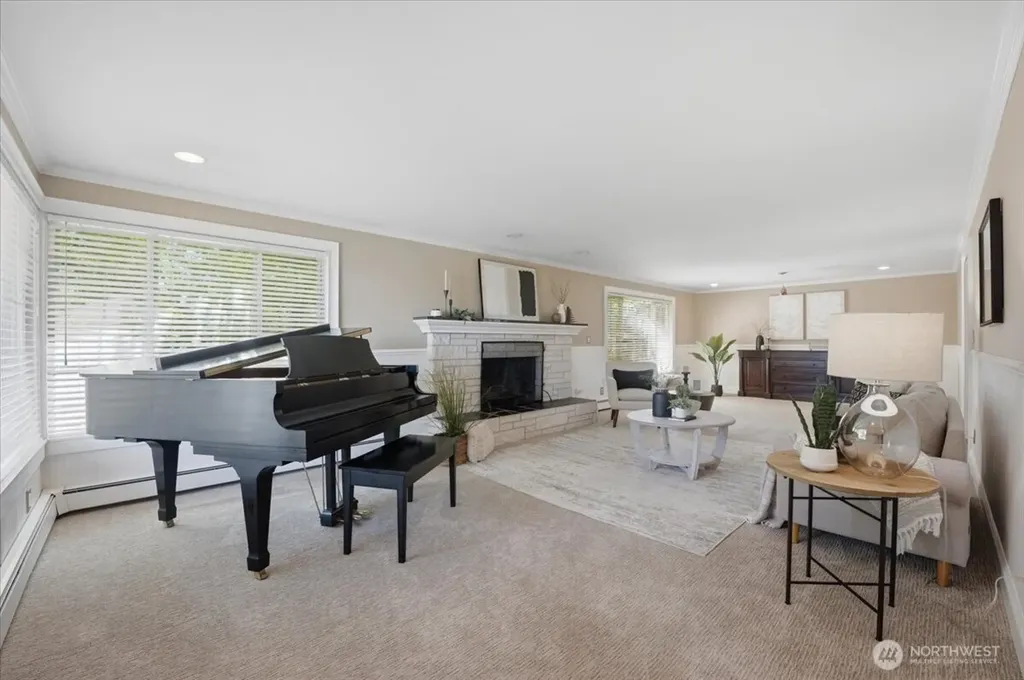 1024 Crestwood Lane Fircrest WA 98466