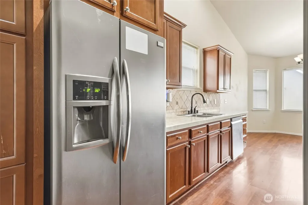 90 Glen Gate Loop Cathlamet WA 98612