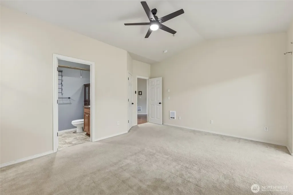 90 Glen Gate Loop Cathlamet WA 98612