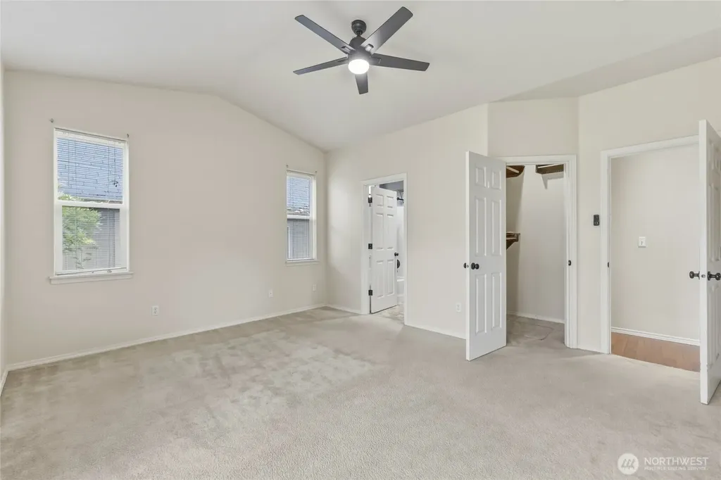 90 Glen Gate Loop Cathlamet WA 98612