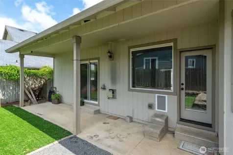 90 Glen Gate Loop Cathlamet WA 98612