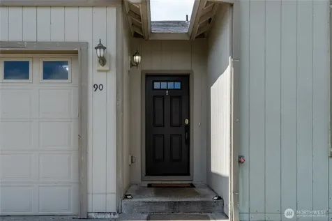 90 Glen Gate Loop Cathlamet WA 98612
