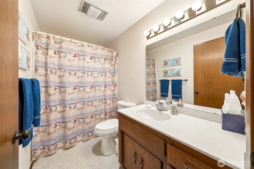 1069 Semanski Street Enumclaw WA 98022