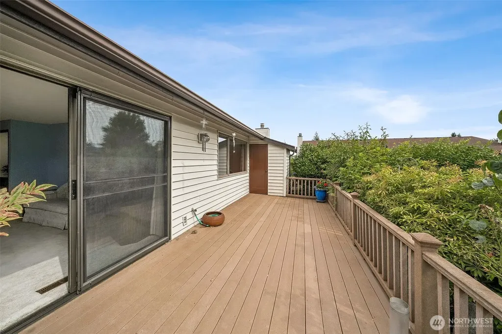 1069 Semanski Street Enumclaw WA 98022